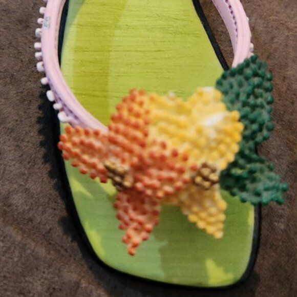 Brave Warrior and Aloha, Just the right shoe figiures - Picture 4 of 6